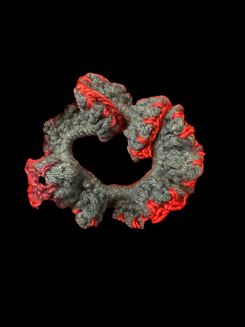 Crochet scrunchie double shades red and torques